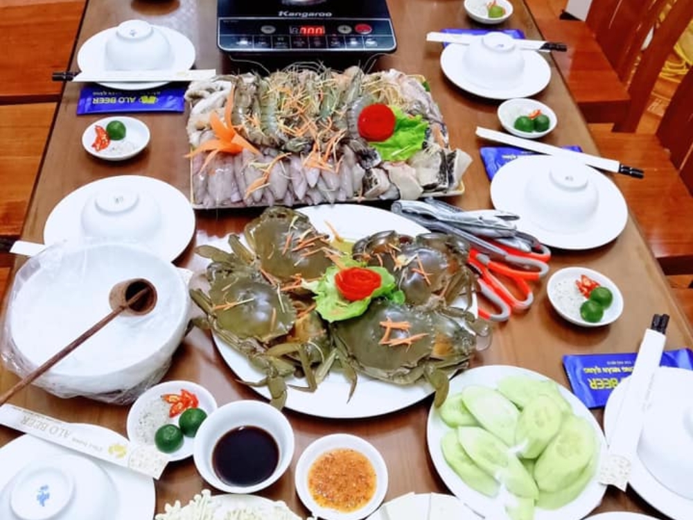 Đôi nét về nhà hàng (không gian, menu)